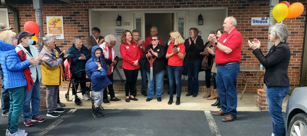 Fluvanna Meals on Wheels grand opening ribbon cutting